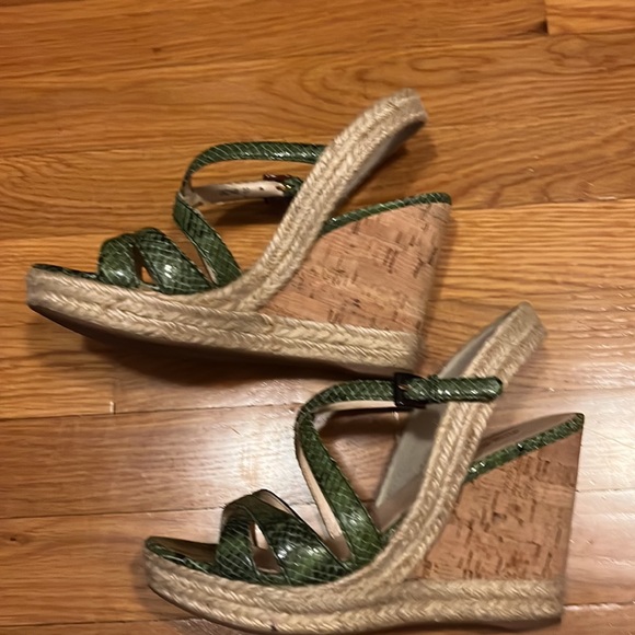 Prada green snake skin wedge - Picture 5 of 10